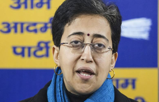 दिल्ली विधानसभा चुनाव : समर्थकों संग नामांकन भरने निकली सीएम आतिशी