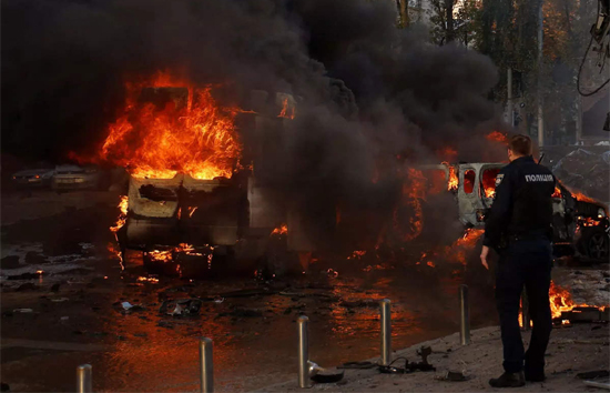 यूक्रेन पर रूस ने  दागे एक साथ 54 गोले, खेरसान शहर को भी बनाया निशाना 