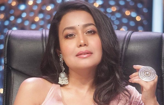 सिंगर नेहा कक्कड़ ने ट्रोलर्स का मुंह किया बंद, लगातार कर रहे ट्रोल 