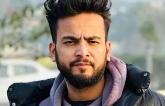 यूट्यूबर और बिग बॉस विजेता एल्विश यादव गिरफ्तार, जाने किस मामले में हुई कार्रवाई 