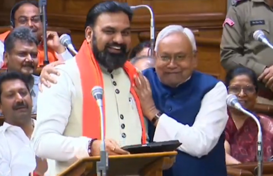 बिहार : चुनाव से पहले नीतीश सरकार ने पेश किया आखिरी बजट, छठ पूजा के लिए होम स्टे की सुविधा, 8 नए एयरपोर्ट