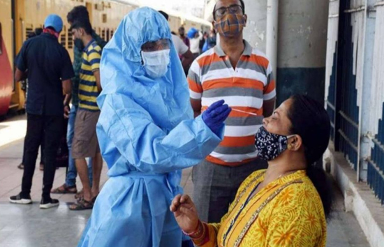 corona update in india : आज फिर घटे कोरोना के केस, 24 घंटे में 14,830 नए मरीज, 36 की मौत 