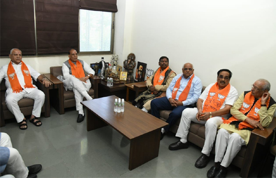 गुजरात : बीजेपी विधायक दल की बैठक में मुख्यमंत्री पद के लिए भूपेंद्र पटेल के नाम पर लगी मुहर 