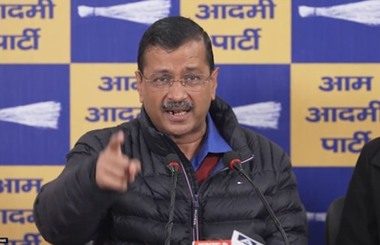 महिला सम्मान योजना वाले वादे पर बवाल, LG के आदेश पर बोले-केजरीवाल, कहा-Bjp-Congress वाले लगा रहे रोक 