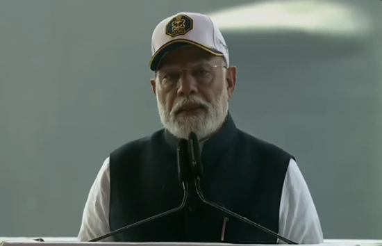 PM मोदी ने देश को समर्पित किए 3 युद्धपोत, अब और ज्यादा मजबूत होगी इंडियन नेवी