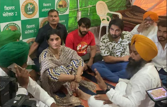 बड़ा प्रदर्शन करने की फिराक में किसान, शंभू बॉर्डर जुटी भीड़, समर्थन करने पहुंची विनेश फोगाट