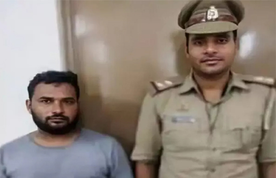 शर्मनाक : लखनऊ में स्कूल वैन में चालक ने चार साल की बच्ची से किया रेप, आरोपी ने बच्ची को मारा भी 