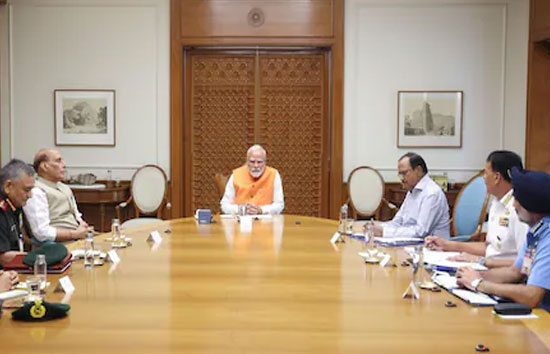 आतंक पर होगा बड़ा प्रहार, पीएम मोदी ने सेना को दी खुली छूट, कहा-टाइम और टारगेट तय करे