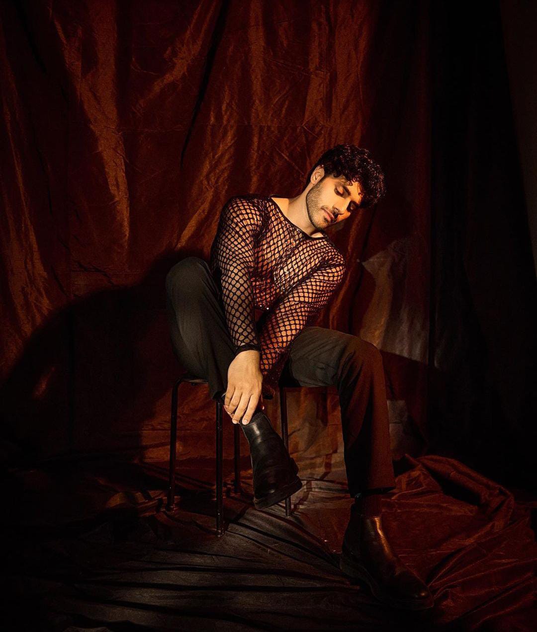 5 अभिनेता जो अपने जबरदस्त फैशन सेंस से इंटरनेट पर राज कर रहे हैं