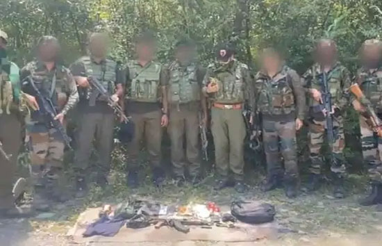  जम्मू कश्मीर : पुंछ में सेना ने चार विदेशी आतंकियों को मुठभेड़ में किया ढ़ेर 