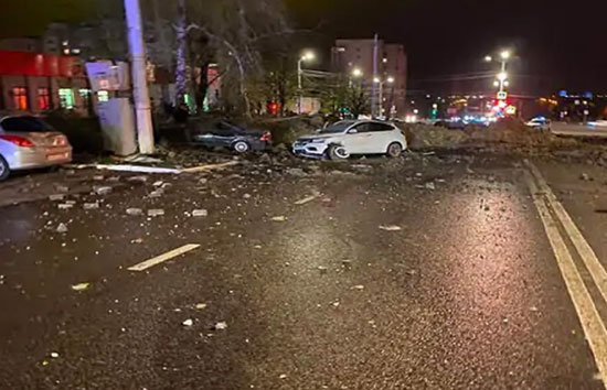 अपने ही घर में बम गिरा बैठा रूस, कई इमारतों को हुआ नुकसान, कई घायल