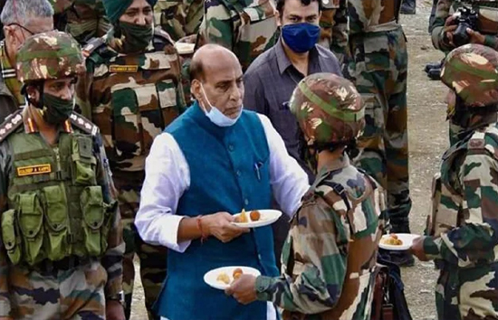 कारगिल विजय दिवस : रक्षामंत्री राजनाथ सिंह ने कहा चीन को लेकर नहीं करूंगा नेहरू की आलोचना, किसी की नीति खराब हो सकती है पर नीयत नहीं