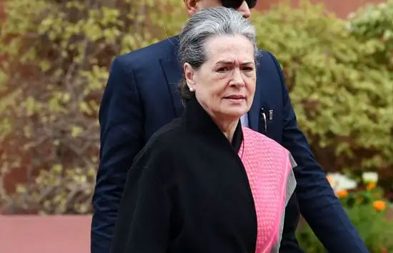 सोनिया गांधी आज राजस्थान से राज्यसभा चुनाव के लिए करेंगी नामांकन, जयपुर पहुंची, साथ में है राहुल और प्रियंका