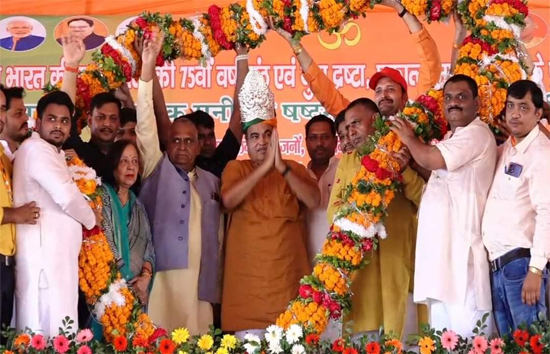 केंद्रीय मंत्री नितिन गडकरी ने कहा-यूपी में पांच लाख करोड़ से बनेंगी सड़कें व हाईवे
