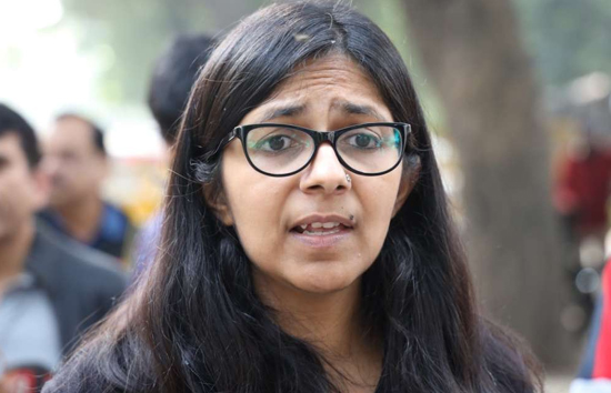 दिल्ली में महिला आयोग की अध्यक्ष स्वाति मालीवाल के साथ बदसलूकी, कार चालक ने 15 मीटर तक घसीटा