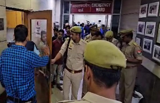 यूपी : मेरठ में हाईटेंशन लाइन से टकराई कांवड़ियों की गाड़ी, 5 की मौत