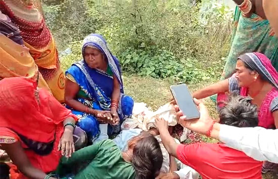 रायबरेली : जमीनी विवाद में पूर्व प्रधान की निर्मम हत्या, आरोपी फरार 