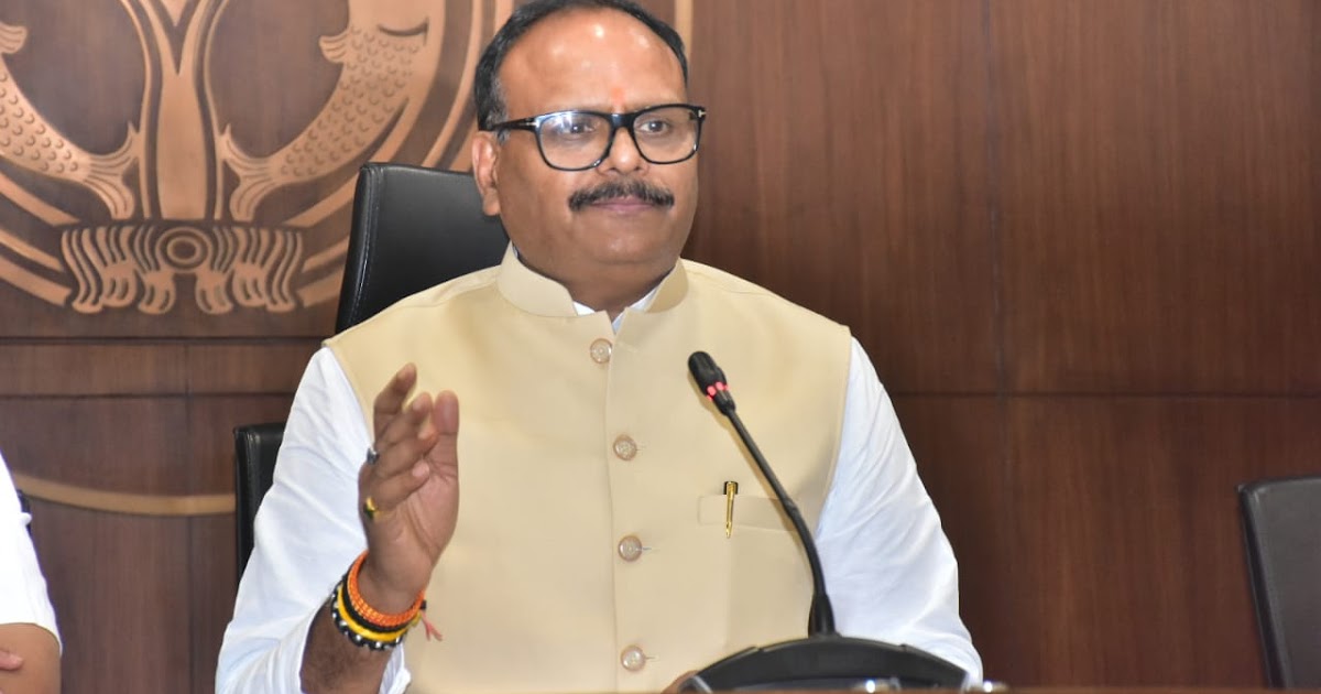 अब खत्म हो गई पैसे और पिस्तौल की राजनीति: बृजेश पाठक 