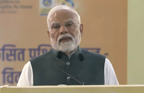 बंगाल में ममता सरकार पर बरसे पीएम मोदी, कहा-TMC के लोग जलाते हैं घर, 'मुर्शिदाबाद की घटना शर्मनाक