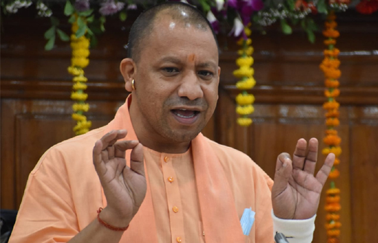 प्रबोधन कार्यक्रम में विधायकों से बोले सीएम योगी, कहा-ठेके-पट्टे से रहें दूर, हर जगह नहीं अड़ानी चाहिए अपनी टांग