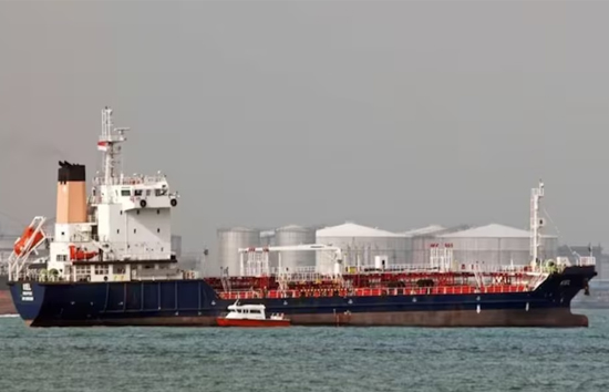 भारतीय तटरक्षक बल ने समुद्र में जब्त किए तीन तेल टैंकर, ईरान बोला- मेरा कोई लेना देना नहीं 