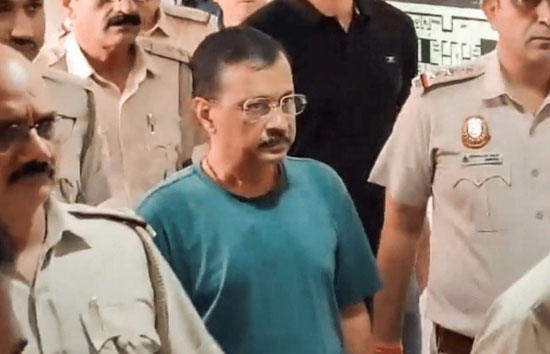 कोर्ट ने केजरीवाल को 3 दिन की CBI रिमांड पर भेजा, तिहाड़ नहीं अब दफ्तर में होगी पूछताछ 