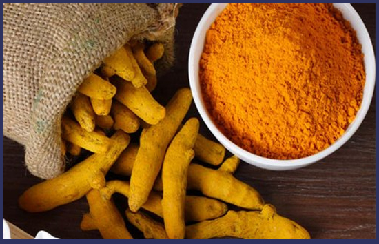 जरूरत से ज्यादा न करें हल्दी का सेवन, नुकसान जानकर हो जाएंगे हैरान 