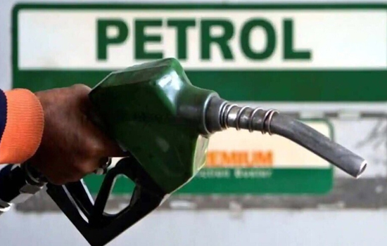 Petrol Diesel Price Today : आम आदमी को राहत, पेट्रोल 82 और डीजल 78 रुपए लीटर, जाने अन्य जगहों का हाल 