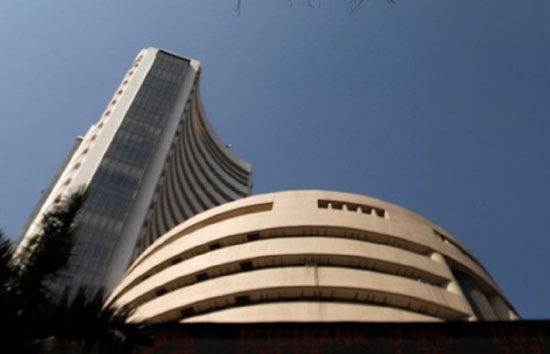 सर्वोच्च स्तर पर शेयर बाजार, सेंसेक्स और निफ्टी ने बना डाला डबल रिकॉर्ड