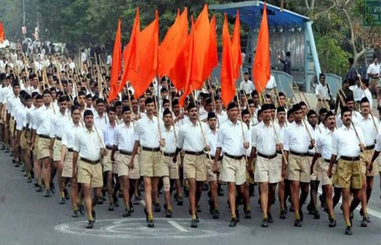 मोदी सरकार ने सरकारी कर्मचारियों को दिया तोहफा, अब जॉइन कर सकेंगे RSS