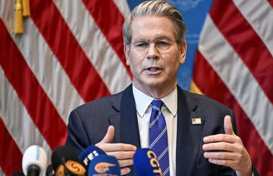 अमेरिकी वित्त मंत्री का बड़ा ऐलान! ट्रंप हटा सकते हैं ईरानी तेल से प्रतिबंध 