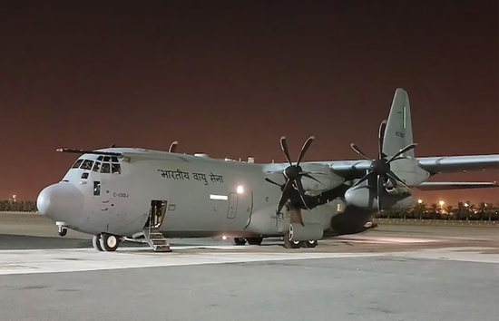 Kuwait अग्निकांड में मारे गए अपनों के अंतिम दर्शन को बेचैन परिजन, विशेष विमान से लाए जा रहे शव 