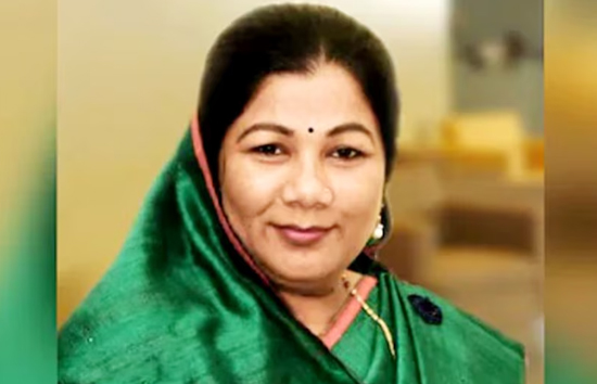 मध्य प्रदेश : महिला मंत्री पर लगा 1000 करोड़ कमीशन वसूली का आरोप,  बोलीं- मैं क्या और कैसी हूं, मुख्यमंत्री को पता है