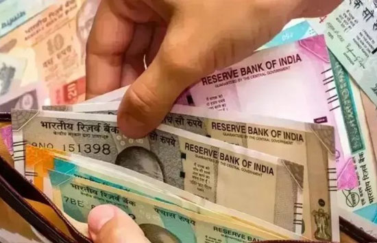 नए वित्तीय वर्ष से महंगी हो जाएंगी ये चीजें, सस्ते दाम पर खरीद सकते हैं आज, देखें पूरी लिस्ट 