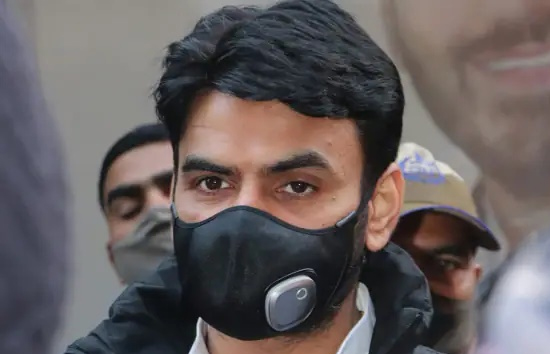 नोएडा : गालीबाज श्रीकांत त्यागी को पुलिस ने किया गिरफ्तार, महिला से अभद्रता का है आरोप 