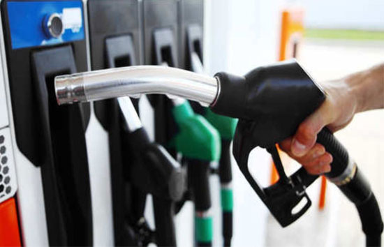 Petrol Diesel Prices Friday : पेट्रोल-डीजल की कीमतें स्थिर, देखें आज का ताजा भाव  