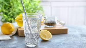 सेहत के लिए फायदेमंद है सब्जा और चिया सीड्स का पानी 