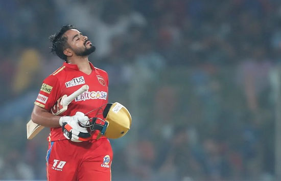 आईपीएल : प्रभसिमरन का शतक, 31 रन से जीता पंजाब, DC प्लेऑफ की दौड़ से बाहर