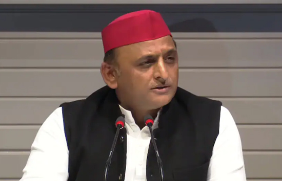 अखिलेश ने 