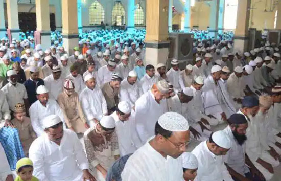 आज नहीं दिखा चांद, गुरुवार को पूरे भारत में मनाई जाएगी ईद