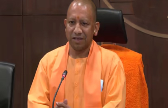 यूपी : मुख्यमंत्री बनने के बाद योगी का ऐलान, कहा-मिलता रहेगा मुफ्त राशन
