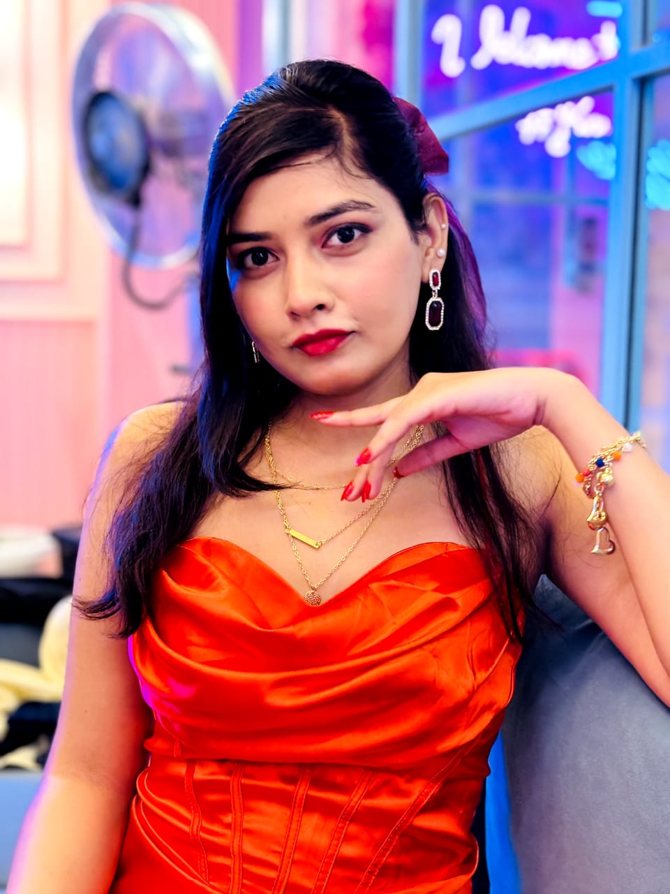 Manisha Yadav to star alongside award winning film director Vipin Agnihotri in a music video 