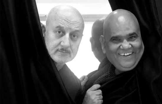 दोस्त सतीश कौशिक को याद कर इमोशनल हुए अनुपम खेर